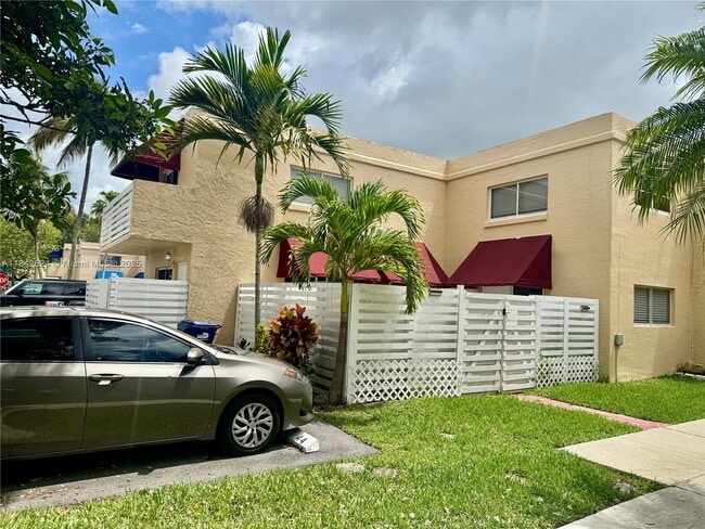 Building Photo - 14346 SW 96th Ln