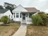 Building Photo - Fully Renovated 3-Bedroom Home – Move-In R...