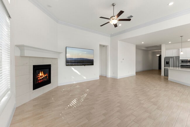 Building Photo - 3839 Balentine