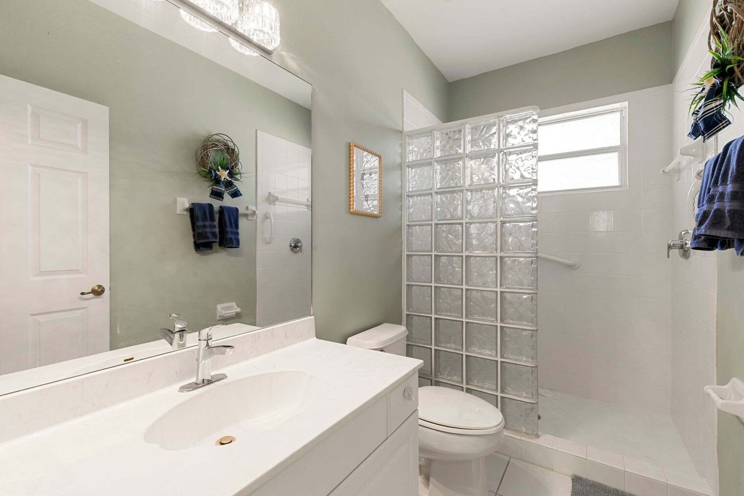 Building Photo - 226 Waterway Ct