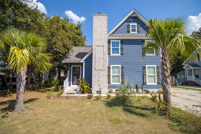 Building Photo - Charming 3-Bed, 3.5-Bath Home Near Augusta...