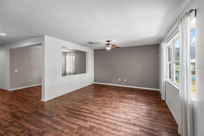 Building Photo - 2813 Shelburne Way