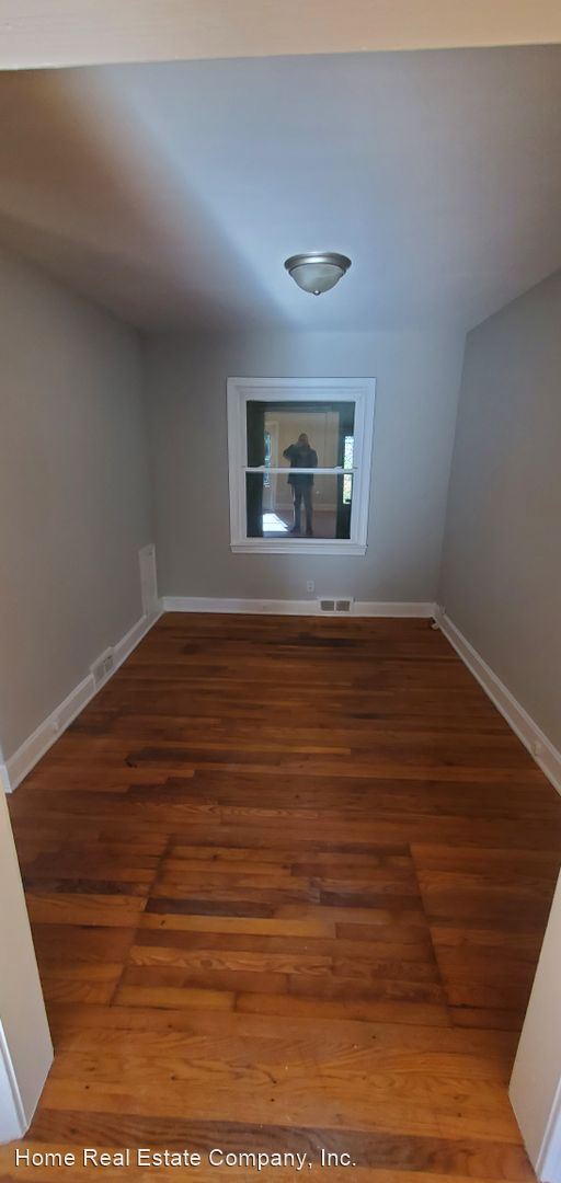 Building Photo - 2 br, 1 bath House - 1775 E. Sprague Street