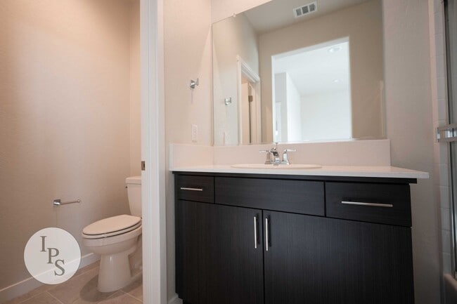 Building Photo - Riverstone Madera Home, 2BR/2BA – Numerous HOA Amenities!