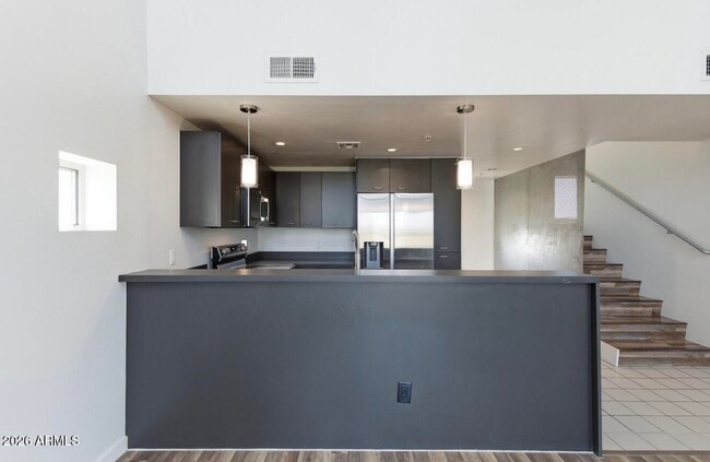 Building Photo - 1111 W University Dr