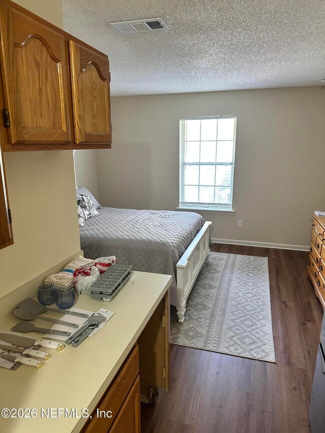 Building Photo - 3616 Magnolia Point Blvd