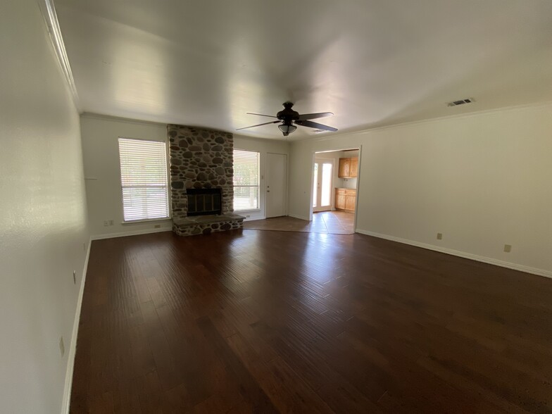 Living room - 9012 Frostwood Trail