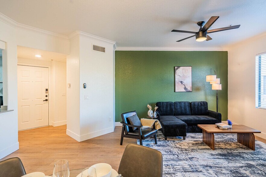 Building Photo - 2150 S 55th St