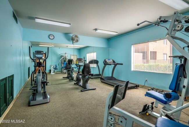 Fitness room - 1810 E Blacklidge Dr