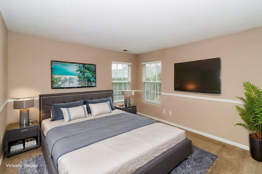 Building Photo - 11326 Northwoods Forest Dr