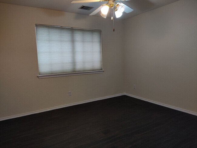 Building Photo - House for lease in Austin.