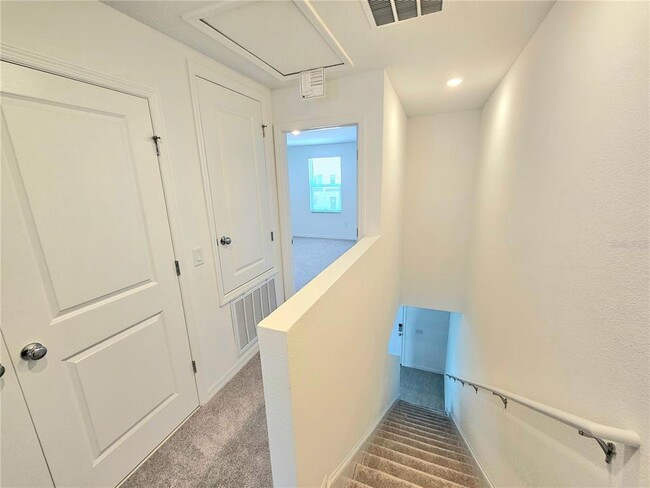 Building Photo - 3098 Skyline Lp