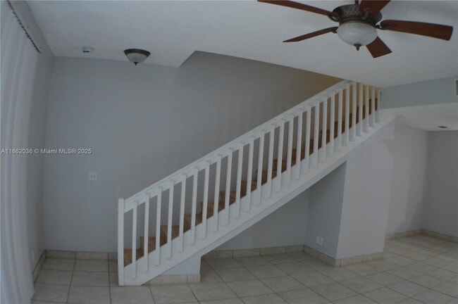 Building Photo - 1527 Veracruz Ln