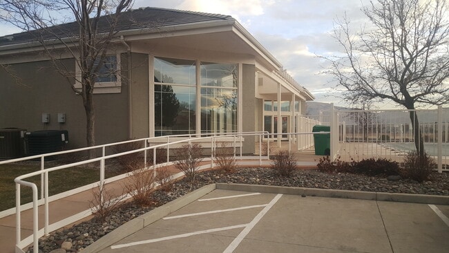 Building Photo - 2-Bedroom, 2-Bath + Den Single-Family Home...