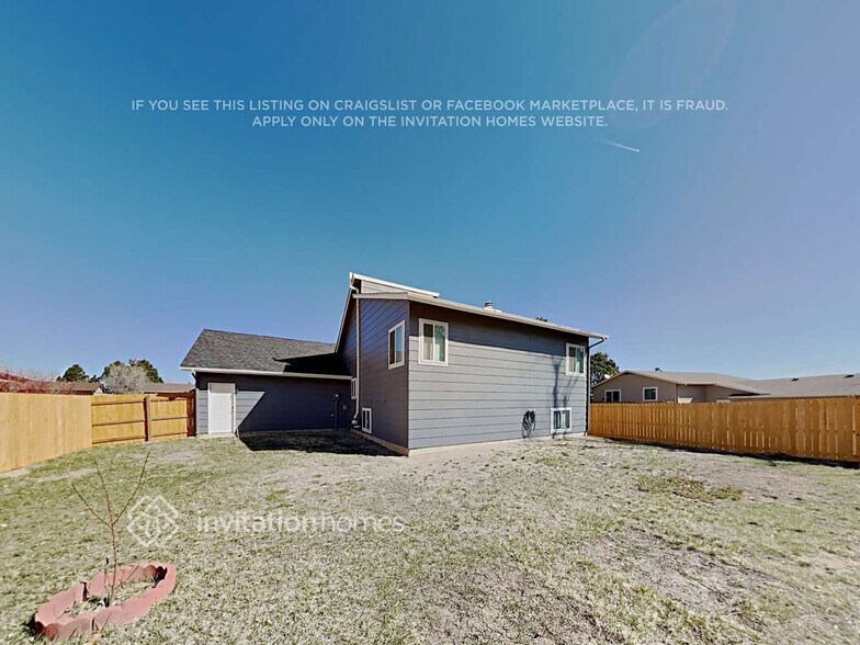 Building Photo - 2885 Mirage Dr