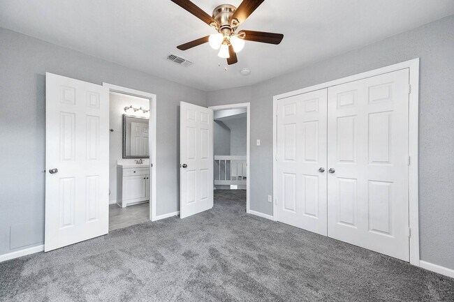 Building Photo - 20502 Cocoplum Dr