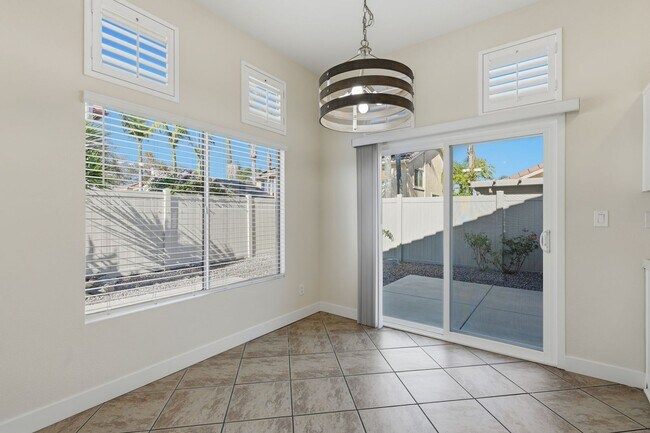 Building Photo - Bright, Updated Home with Spacious Layout & Low-Maintenance Yard