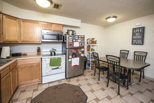 Building Photo - 55 E Woodruff Ave