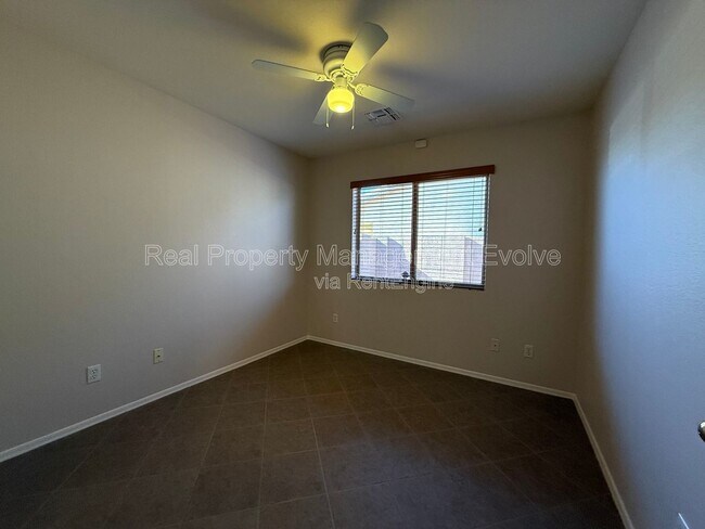 Building Photo - 9332 W Morrow Dr