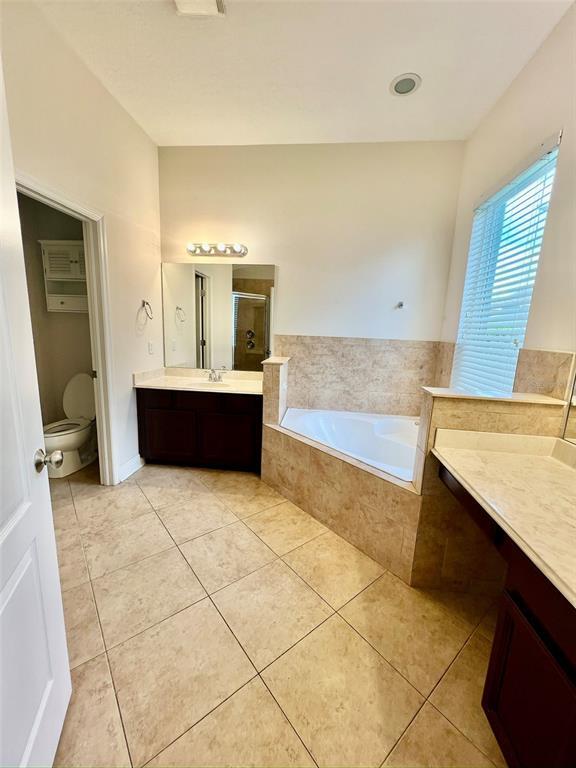 Building Photo - 7926 Stoney Hill Dr