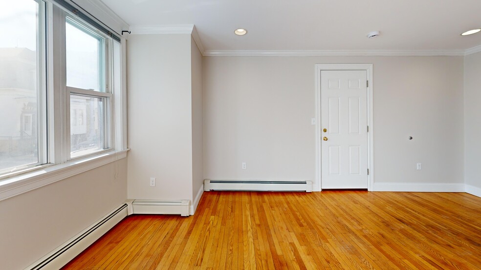 Building Photo - 234 Lexington St