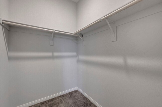 Building Photo - Gated community Located within the Valley Vista Master Plan. 4 Bed 3 Bath features and Open and i...