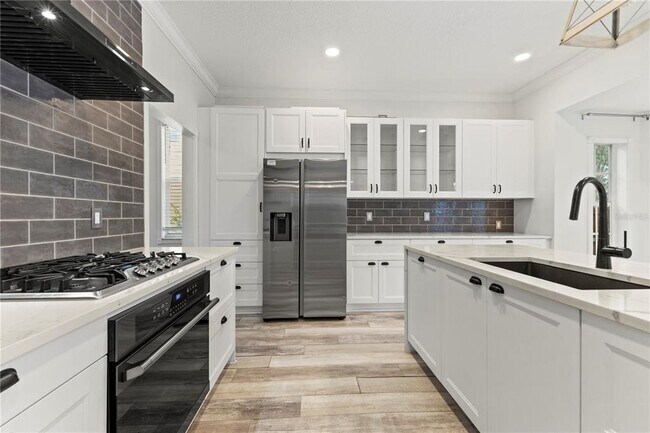 Building Photo - 9307 Poplar Creek Ct