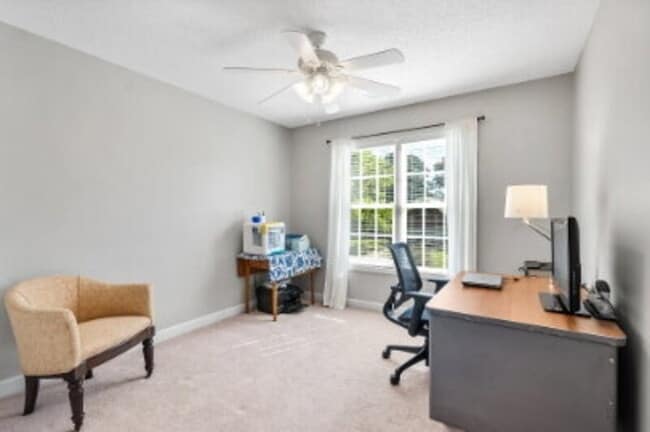 Building Photo - 190 Diamondhead Dr S