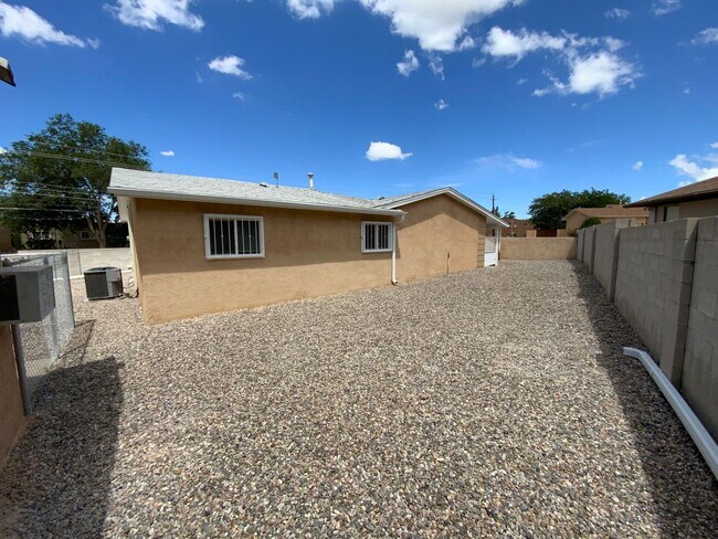 Building Photo - 4 Bedroom Single Story Home Available Near Tramway Blvd NE & Lomas Blvd NE!