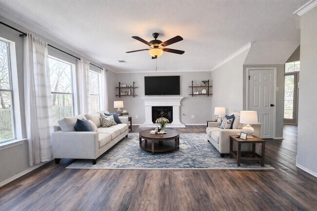 Building Photo - 9313 Sanford Dr