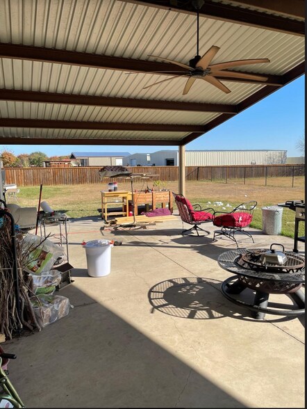 Building Photo - 1306 Broadhead Rd
