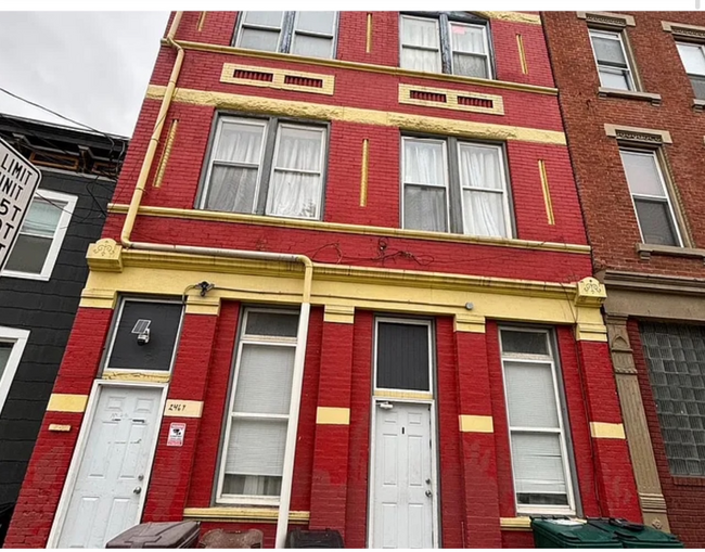 Building Photo - 2467 W McMicken Ave