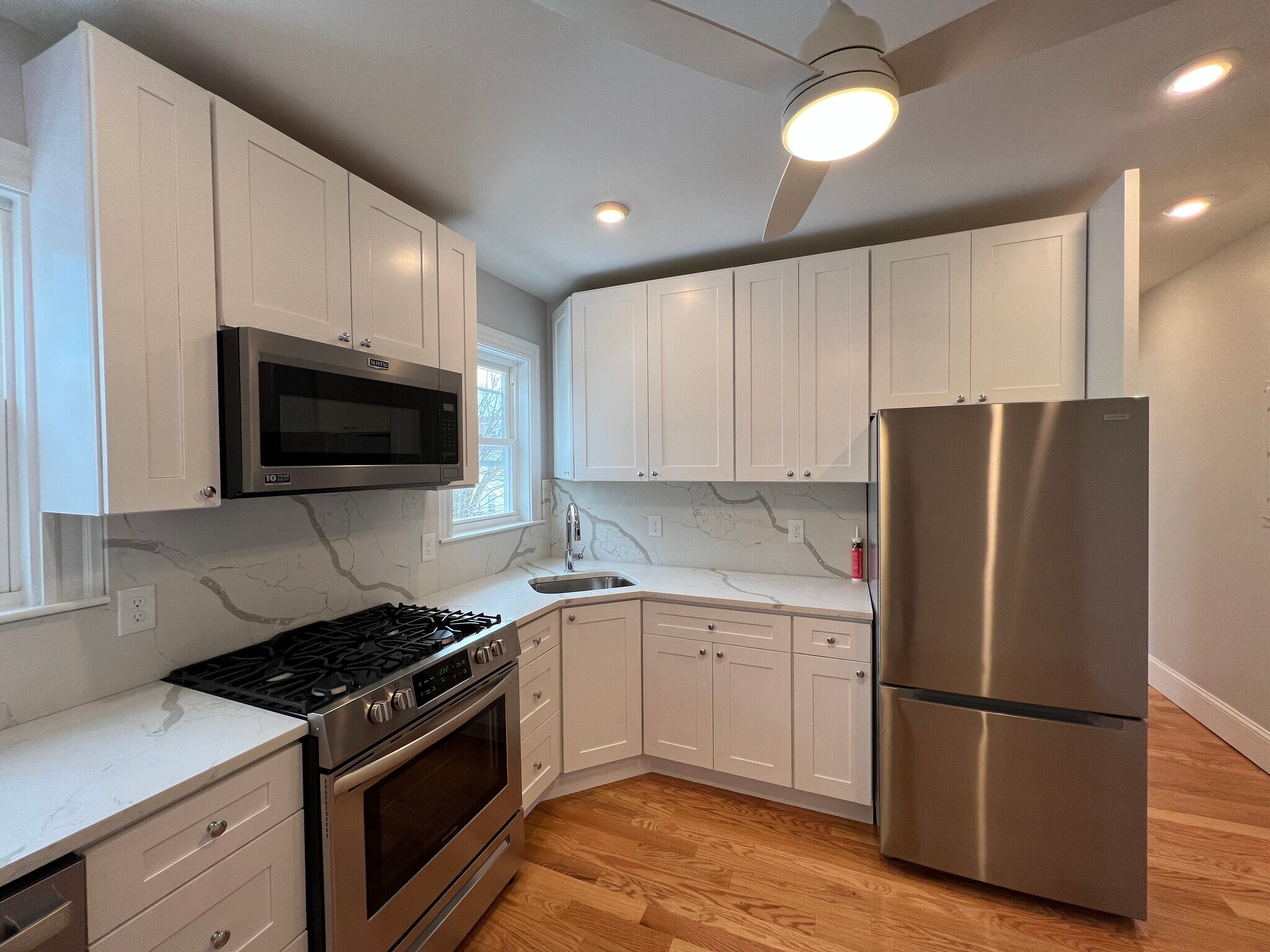 Building Photo - 12 Burnham St