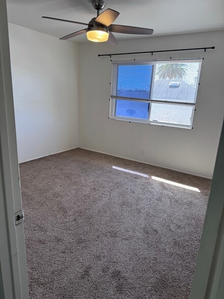 Building Photo - 281 S Evergreen Dr