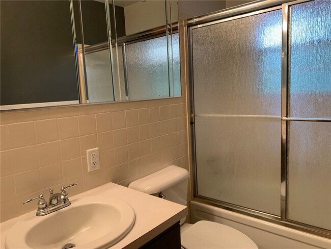 Building Photo - 40 Hatcher Dr