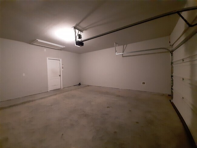 Building Photo - 919 Redinger Ridge Dr