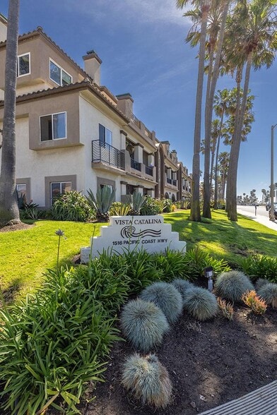 Building Photo - 1516 Pacific Coast Hwy