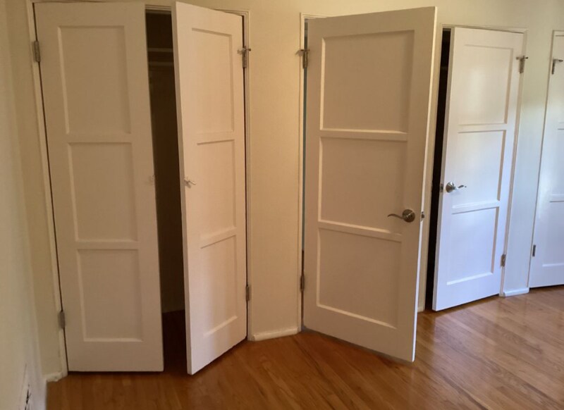 Building Photo - 9979 Robbins Dr