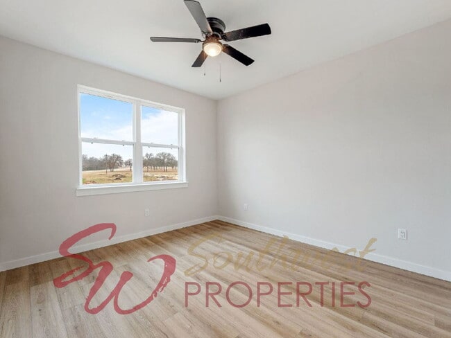 Building Photo - Gorgeous 3 bedroom townhome with a quick, easy walk to TSU campus!