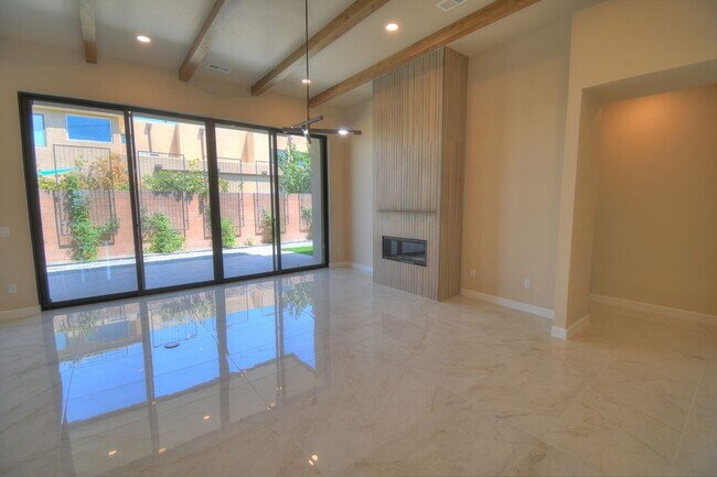 Building Photo - Brand New 3bd/2ba Available