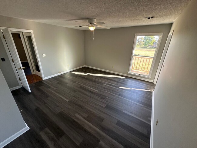 Building Photo - FOR LEASE - 4 Bed, 4 Bath, 5000sqft, 1.5 a...