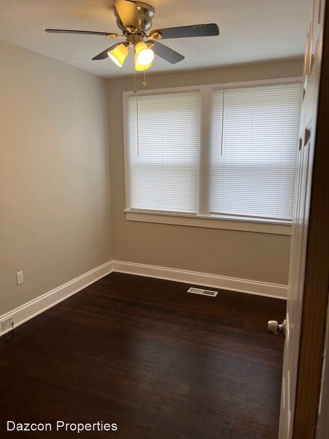 Building Photo - 3 br, 1 bath House - 1311 Parkview Circle