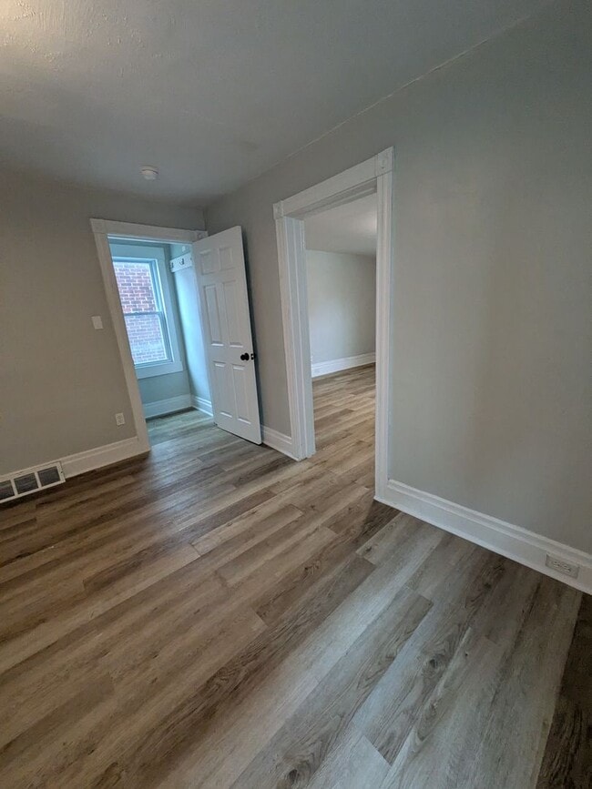 Building Photo - Beautifully renovated 3 bedroom home in Sw...