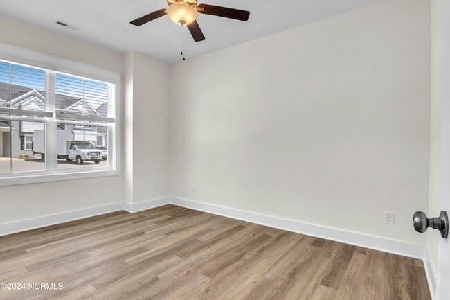 Building Photo - 7028 Crew Dr