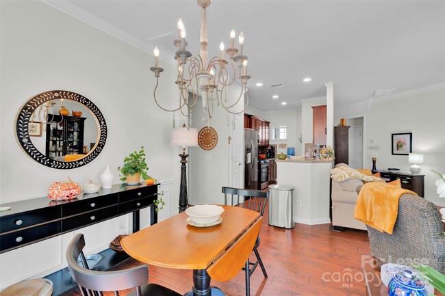 Building Photo - 28112 Song Sparrow Ln