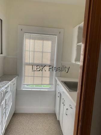 Building Photo - 47 Myrtle St