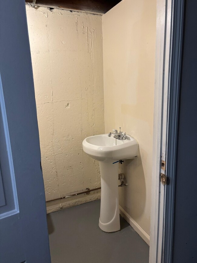 Building Photo - 19449 W Chicago