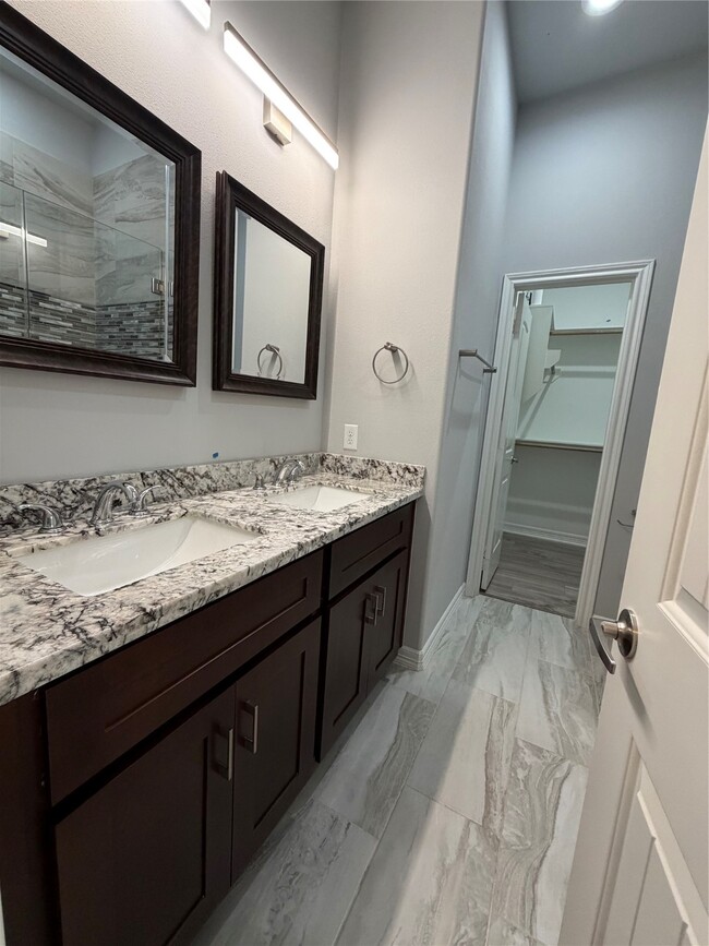 Building Photo - 4403 Nichols St