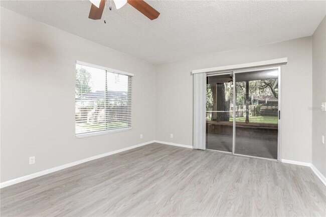 Building Photo - 105 Whispering Pines Ct