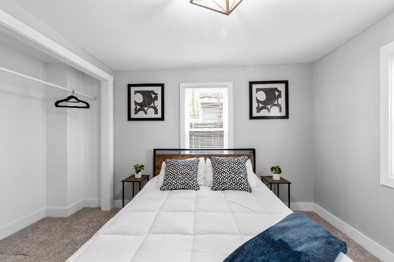 Building Photo - 231 Murray St SE